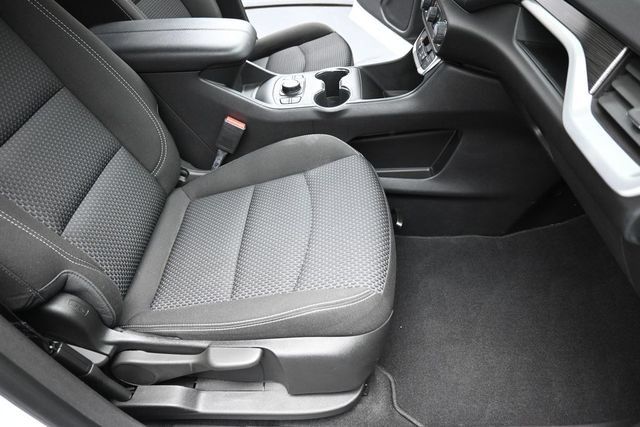 Used 2023 GMC Terrain SLE w/ Driver Convenience Package FWD image 27