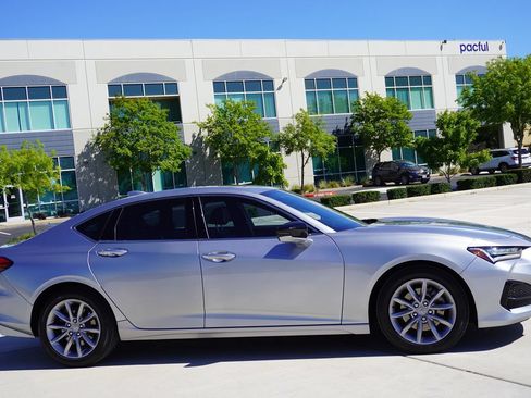 Used 2023 Acura TLX FWD image 8