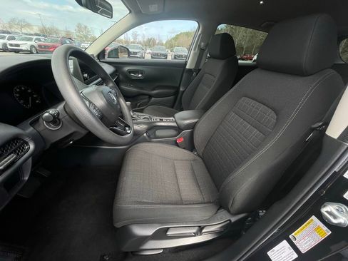 Certified 2025 Honda HR-V LX image 26