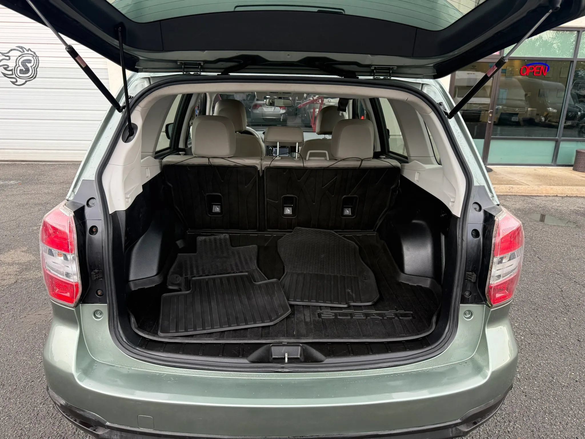 Used 2015 Subaru Forester 2.5i Touring w/ Eyesight & Navigation System AWD/4WD image 30