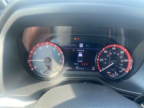 Used 2024 Nissan Titan PRO-4X w/ Pro-4x Convenience Package image 20