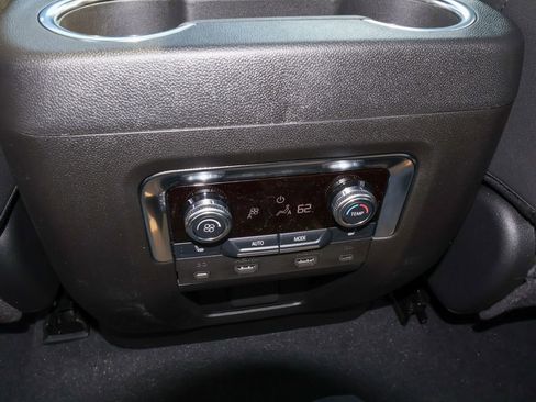 New 2026 GMC Yukon Elevation w/ Elevation Premium Package AWD/4WD image 15