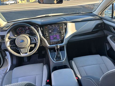 Used 2022 Subaru Outback Premium image 10