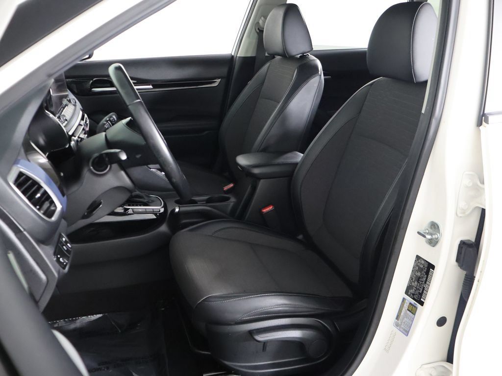 Used 2022 Kia Seltos S AWD/4WD image 27