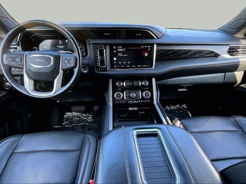 Used 2022 GMC Yukon Denali w/ Max Trailering Package AWD/4WD image 16