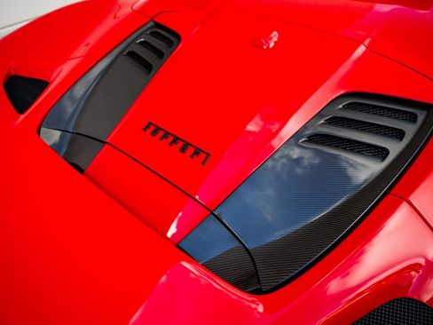 Used 2021 Ferrari F8 Tributo image 73