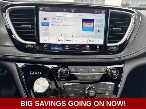 New 2026 Chrysler Pacifica Select image 29