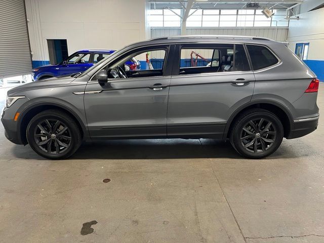 Used 2024 Volkswagen Tiguan SE AWD/4WD image 6