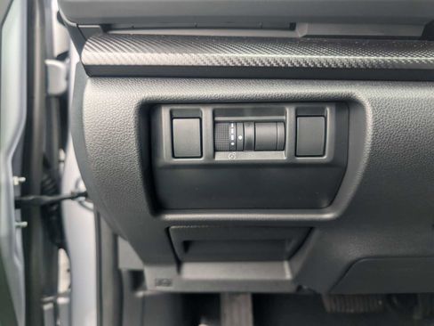 Certified 2025 Subaru Crosstrek 2.0i Premium image 16