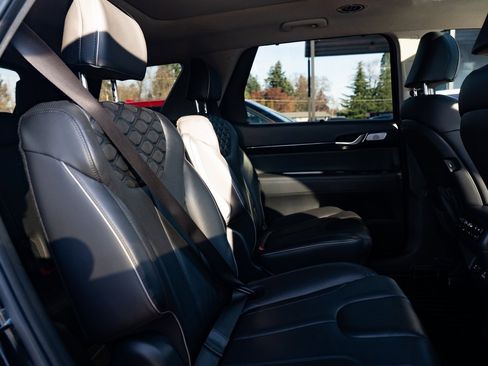 Used 2022 Hyundai Palisade Limited image 25