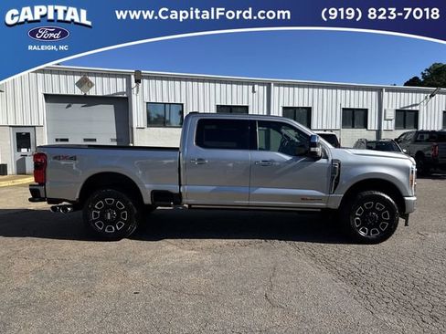 Used 2023 Ford F250 Platinum image 9