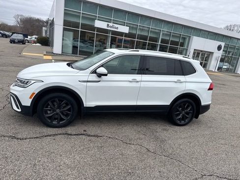Certified 2024 Volkswagen Tiguan SE image 5