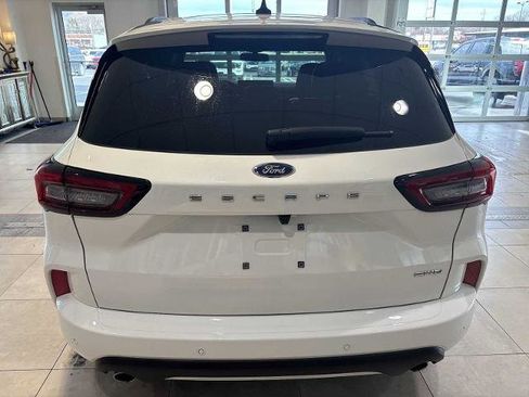 Certified 2023 Ford Escape ST-Line Elite image 4