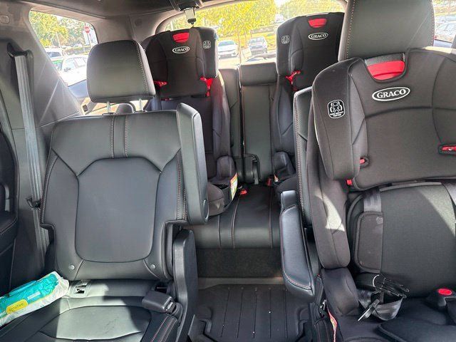 Used 2024 Honda Pilot TrailSport image 8