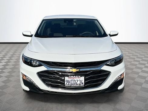 Used 2024 Chevrolet Malibu LT FWD image 2