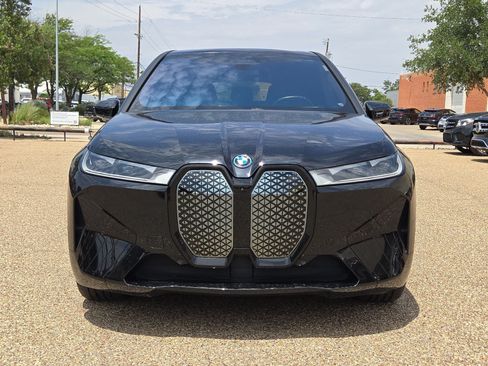 Used 2024 BMW iX xDrive50 w/ Premium Package AWD/4WD image 10