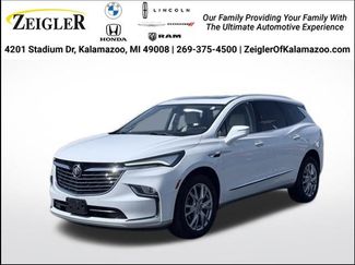 Used 2023 Buick Enclave Essence w/ Experience Buick Package AWD/4WD video 1