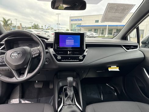Used 2025 Toyota Corolla SE image 15