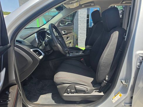 Used 2014 GMC Terrain SLE FWD image 19