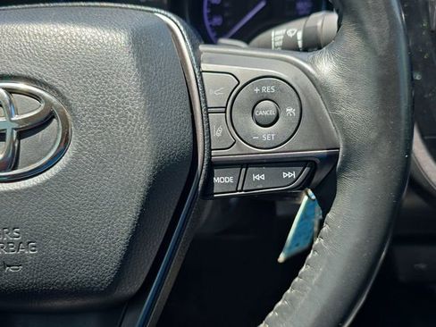 Used 2022 Toyota Camry SE FWD image 18