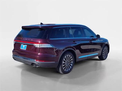 Used 2024 Lincoln Aviator AWD w/ Premium Package image 5