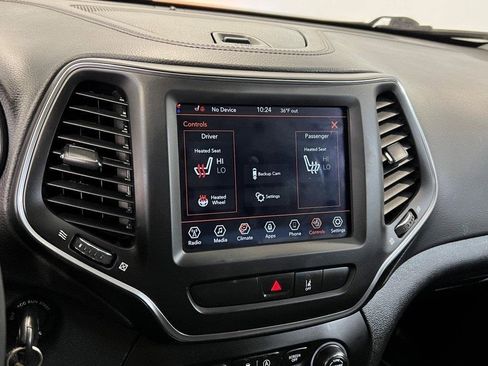 Used 2022 Jeep Cherokee Latitude w/ Sun & Sound Group image 41