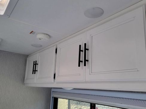 Used 2022 Ford Transit 350 350 HD AWD 2dr 156 in. WB DRW w/ Motorhome Prep Package image 36