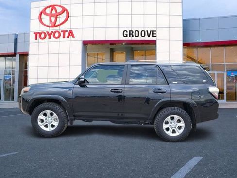 Used 2024 Toyota 4Runner SR5 Premium w/ Moonroof Package AWD/4WD image 2