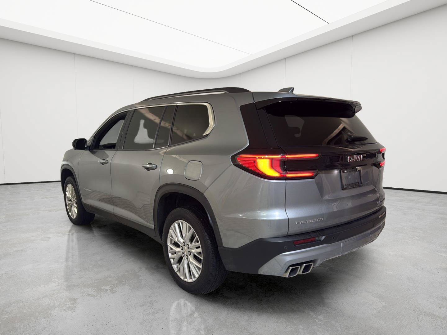 Certified 2024 GMC Acadia Elevation FWD image 4