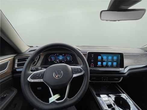 New 2026 Volkswagen Atlas SE image 29