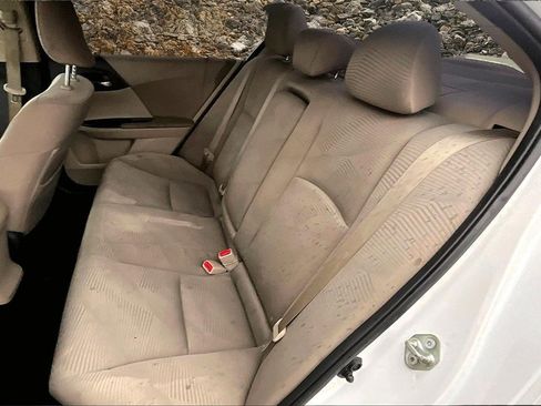 Used 2017 Honda Accord LX image 22