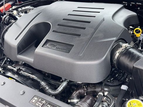 Used 2024 Land Rover Defender 110 X-Dynamic SE image 63