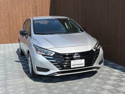 Used 2025 Nissan Versa S w/ Trunk Package FWD image 9