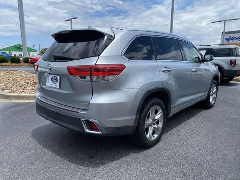 Used 2017 Toyota Highlander Limited FWD image 7
