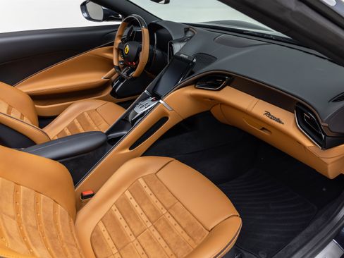 Used 2025 Ferrari Roma Spider RWD image 29