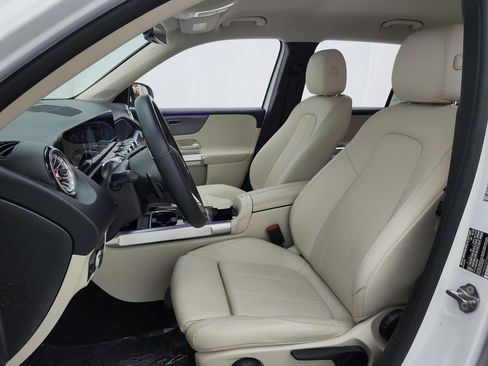 Certified 2022 Mercedes-Benz GLB 250 image 13