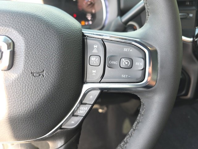 Used 2026 RAM 2500 Laramie AWD/4WD image 11