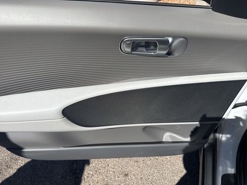 Used 2025 Hyundai Ioniq 6 SEL image 14