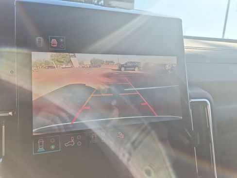 Used 2025 GMC Yukon Denali image 16