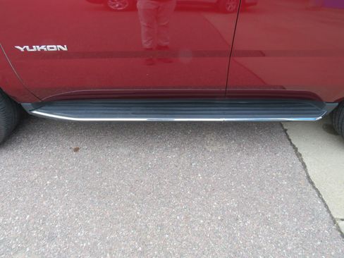 Used 2018 GMC Yukon SLT w/ Open Road Package image 3