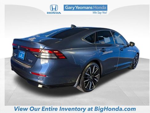 Used 2023 Honda Accord Touring image 6