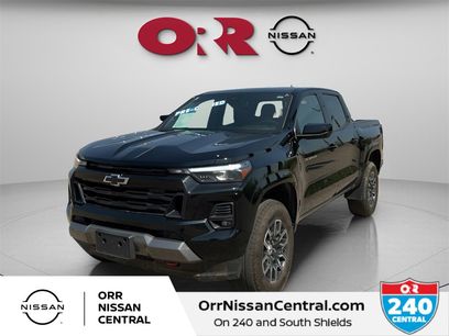 Used 2023 Chevrolet Colorado Z71 w/ Z71 Convenience Package 2