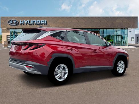 Certified 2026 Hyundai Tucson SE FWD image 9