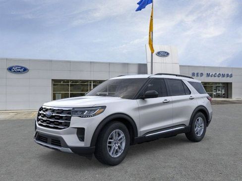 New 2025 Ford Explorer Active image 3