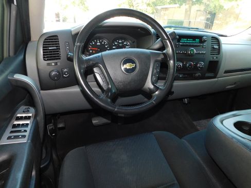 Used 2010 Chevrolet Silverado 1500 LS image 19