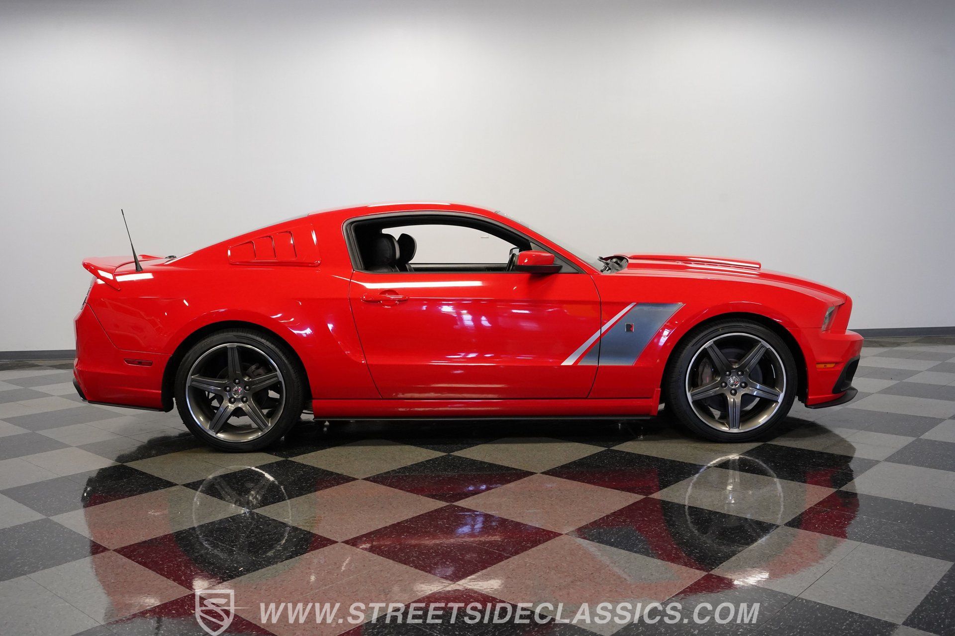 Used 2014 Ford Mustang GT Premium w/ GT Track Package RWD image 15