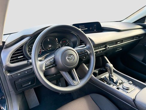 Used 2024 MAZDA MAZDA3 s image 24