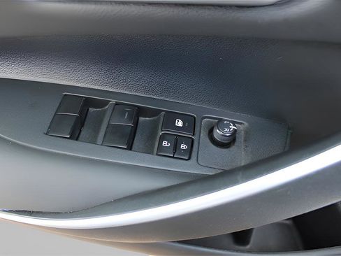 Used 2022 Toyota Corolla SE image 11