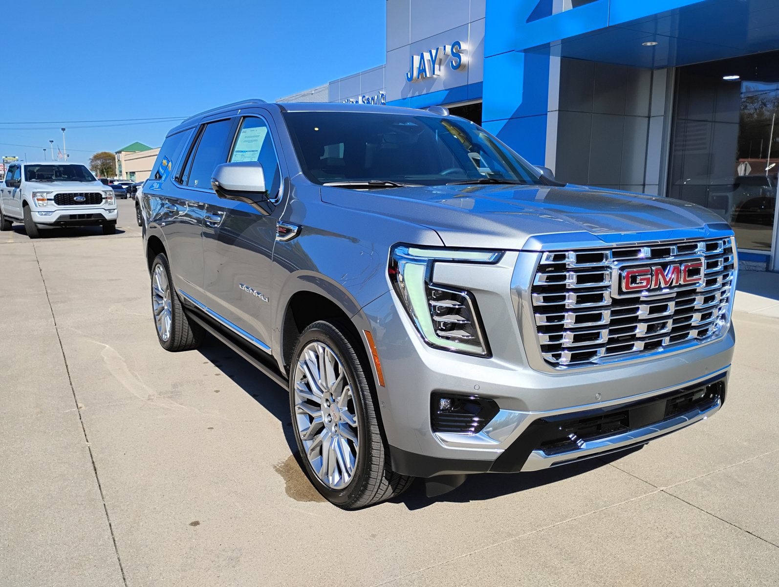 New 2027 GMC Yukon Denali w/ Denali Reserve Package AWD/4WD image 3