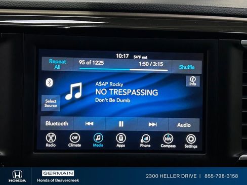 Used 2021 Chrysler Voyager L FWD image 22